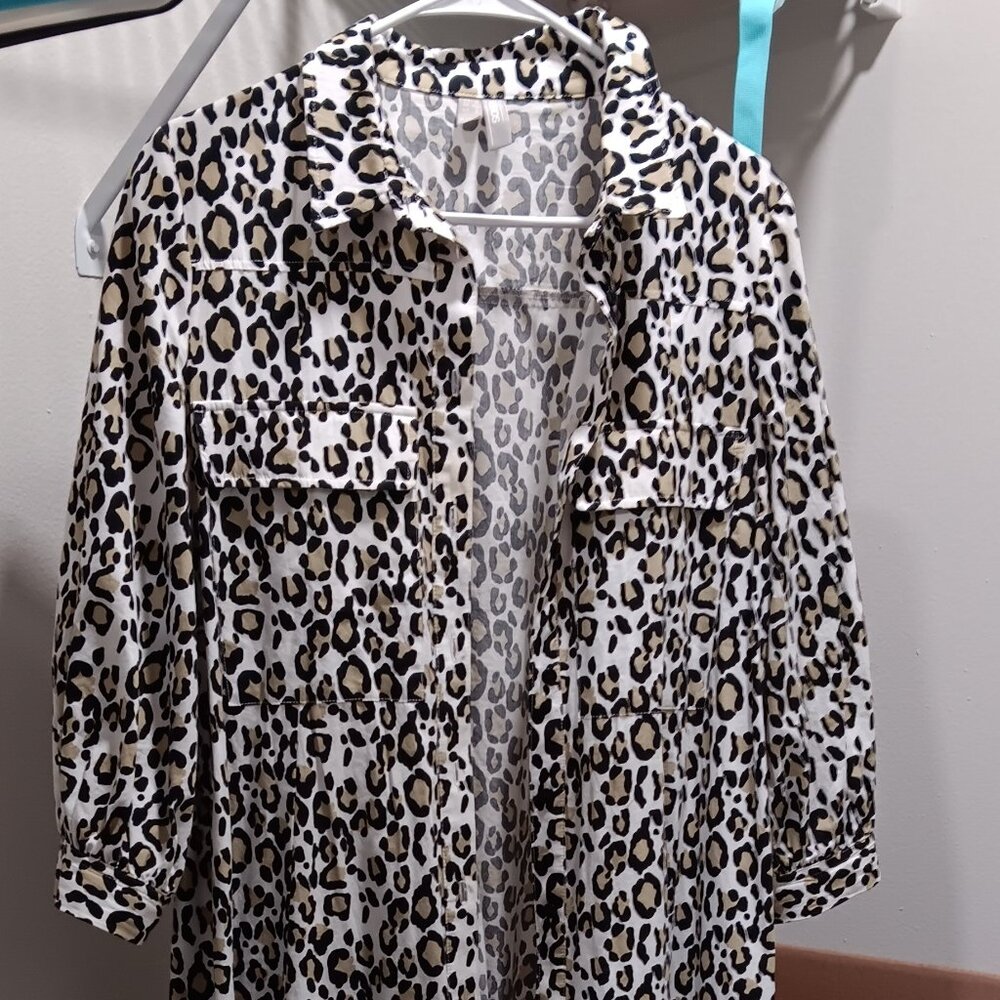 ASOS womans leopard print jacket ( long ) - Picture 3 of 6